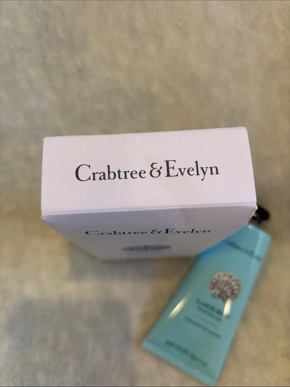 Crabtree & Evelyn Scented LaSOURCE Hand Therapy NWT 3.5oz